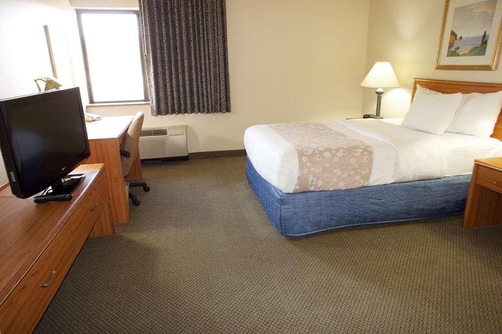Days Inn By Wyndham Pleasant Prairie Kenosha Room photo