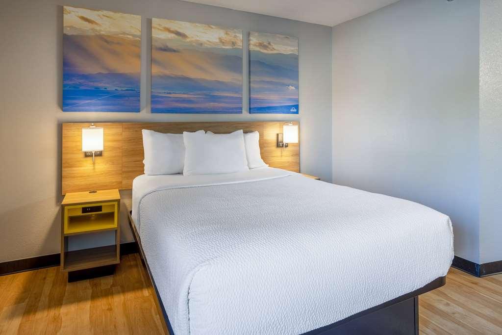 Days Inn By Wyndham Pleasant Prairie Kenosha Room photo